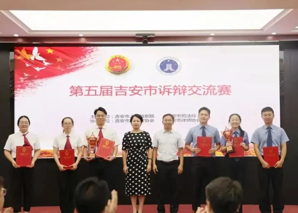 ϲ����������������Ժ�ڵ����ȫ���߱罻������ն��Ѽ�